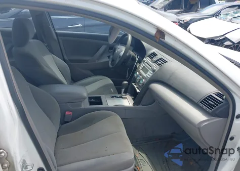 2009 Toyota Camry Le z USA, uszkodzony, nr VIN 4T1BE46K99U812036